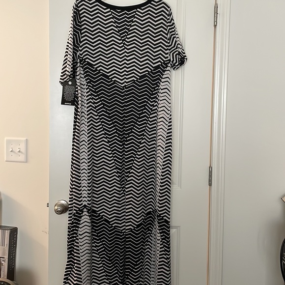 Brand new with tags long dress - Picture 3 of 3